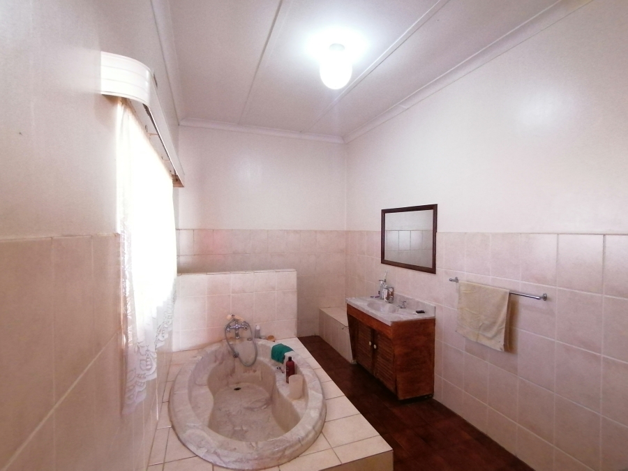 4 Bedroom Property for Sale in Stilfontein Ext 4 North West